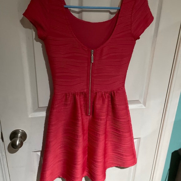 Dress - Picture 3 of 3